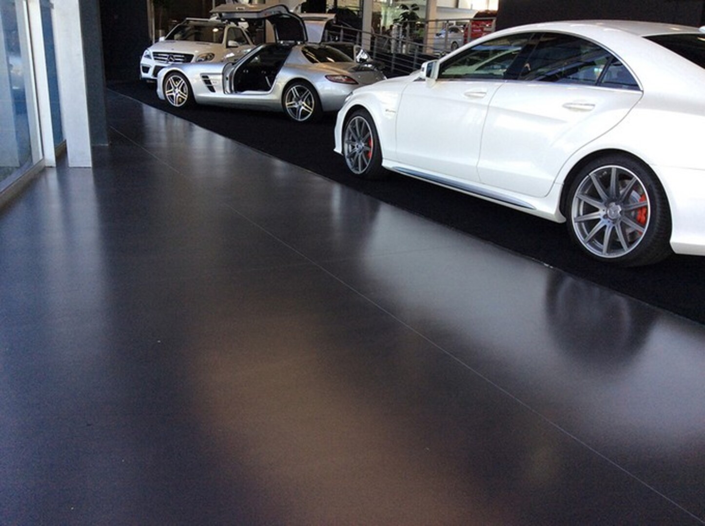 Decorative floor in car showrooms
